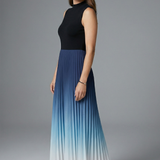 Maxikleid für Damen mit ärmellosem Design und gefaltetem Rock