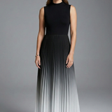 Maxikleid für Damen mit ärmellosem Design und gefaltetem Rock