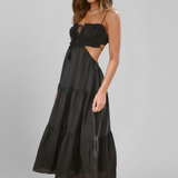 Maxikleid für Damen mit geradem Ausschnitt und gestuftem Rock