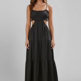Maxikleid für Damen mit geradem Ausschnitt und gestuftem Rock