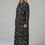 Damen Maxi-Kleid mit V-Ausschnitt und Knopfverschluss