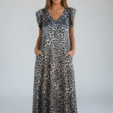 Maxikleid für Damen mit V-Ausschnitt und gemusterter Oberfläche