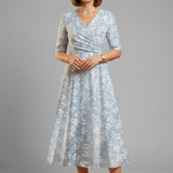 Damen Midi-Kleid mit V-Ausschnitt und Seitentaschen