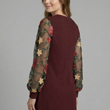 Damen Mini Kleid mit Bischofärmeln und besticktem Detail