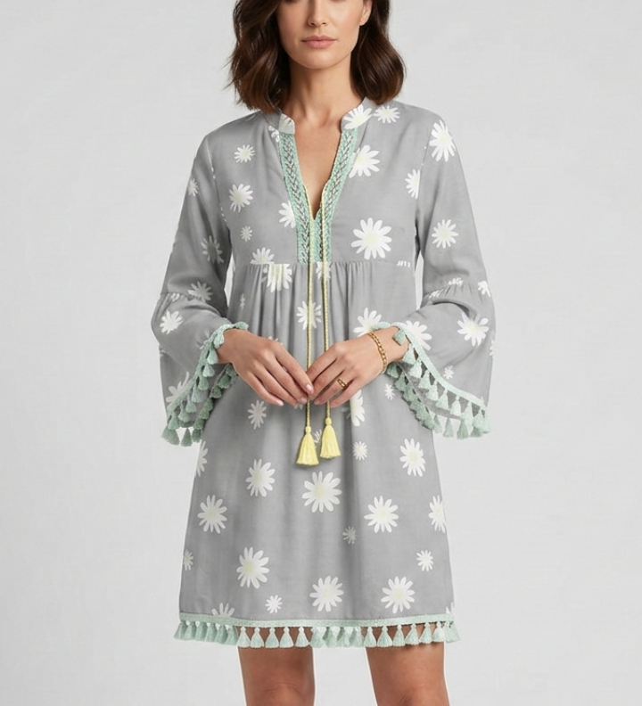 Damen Mini Kleid mit V-Ausschnitt und Quasten Saum