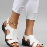 Damen Plattform Sandalen mit Offenen Zehen und Ausschnitten im Obermaterial