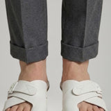 Damen Sandalen mit Zehensteg und verstellbarem Riemen