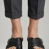 Damen Sandalen mit Zehensteg und verstellbarem Riemen