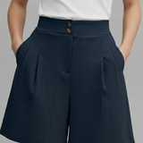 Damen-Shorts mit Knopf-Bund und Faltenfront