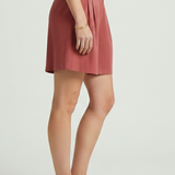 Damen-Shorts mit Knopf-Bund und Faltenfront