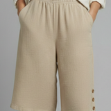 Damen Shorts mit elastischem Bund und Knopfdetails