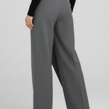 Damenhose mit asymmetrischer Front und geraden Beinen