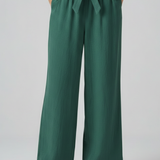 Damenhose mit elastischem Bund und Bindegürtel