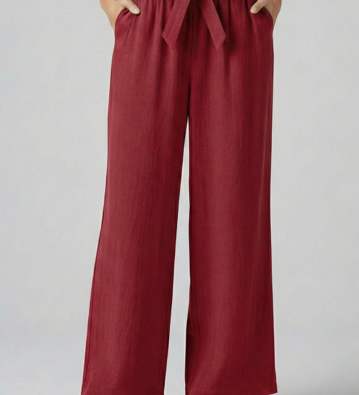 Damenhose mit elastischem Bund und Bindegürtel