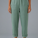 Damenhose mit elastischem Bund und seitlichen Taschen