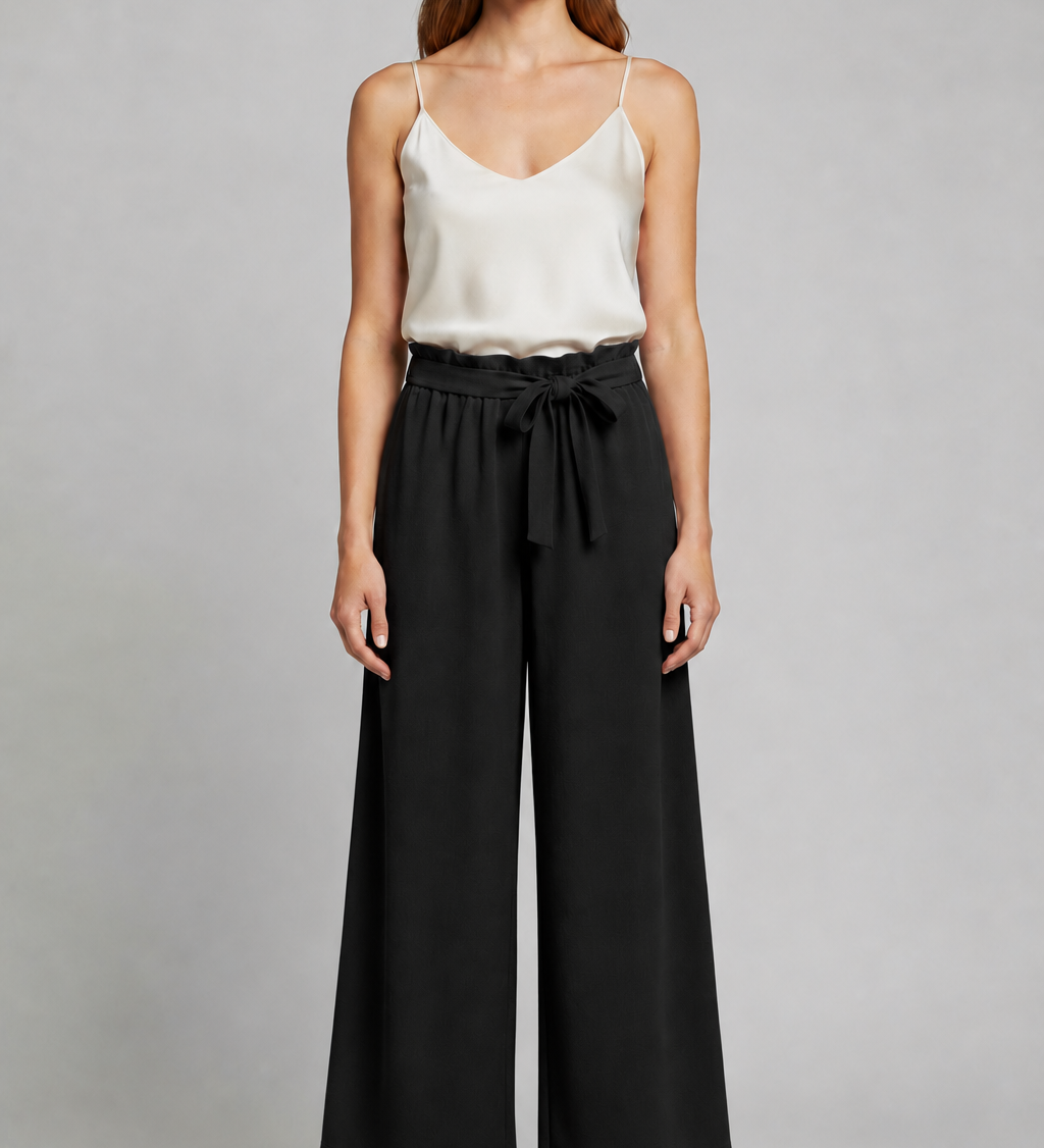 Damenhose mit Bindegürtel und weitem Bein