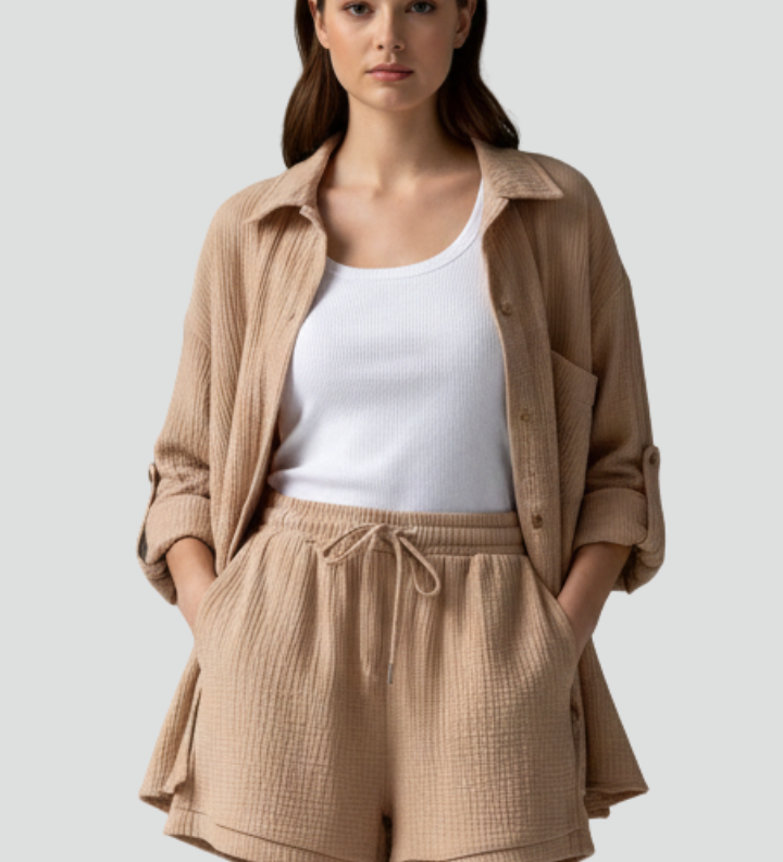 Damen Zweiteiliges Set mit Knopfhemd und Shorts mit Kordelzug