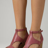 Damen Wedge Sandalen mit T-Riemen und gepolstertem Fußbett