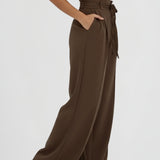 Damenweite Beinhosen mit Bindegürtel und hoher Taille