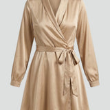 Damen Wickel-Minikleid mit V-Ausschnitt und Taillenknoten